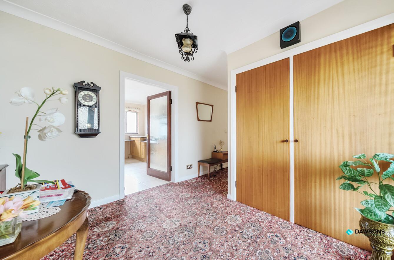 Y Llwyn, Llanelli, SA15 1JT